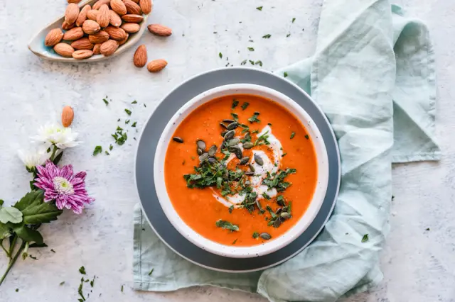 5 Quick & Healthy Breakfast Bowls With Harvest Greens